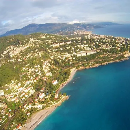 A Pieds Des Plages Golf Bleu Et De Monaco Roccabruna